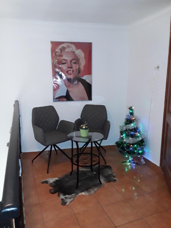 Dorishostel Hostel *